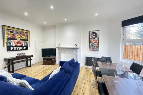 3 bedroom flat for sale, Park Avenue, Willesden Green, NW2