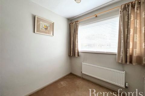 2 bedroom apartment for sale, Grey Towers Gardens, Hornchurch, RM11