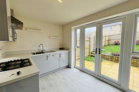 2 bedroom terraced house to rent, Fetlock Drive, Bradford, West Yorkshire, BD2