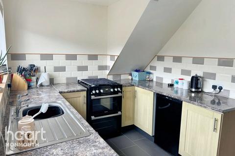 3 bedroom terraced house for sale, Newland Way, Monmouth