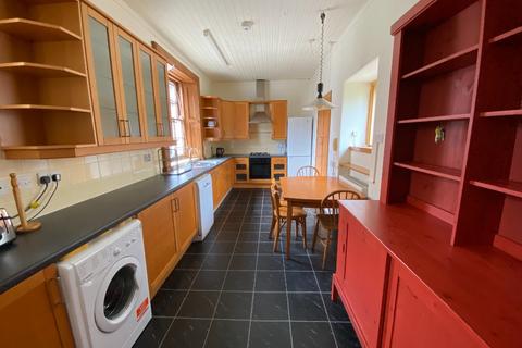 4 bedroom flat to rent, West Castle Road, Merchiston, Edinburgh, EH10