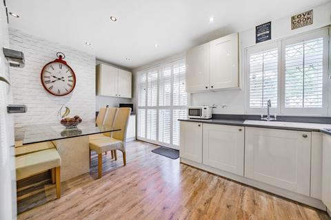 3 bedroom end of terrace house for sale, Datchet Road, London