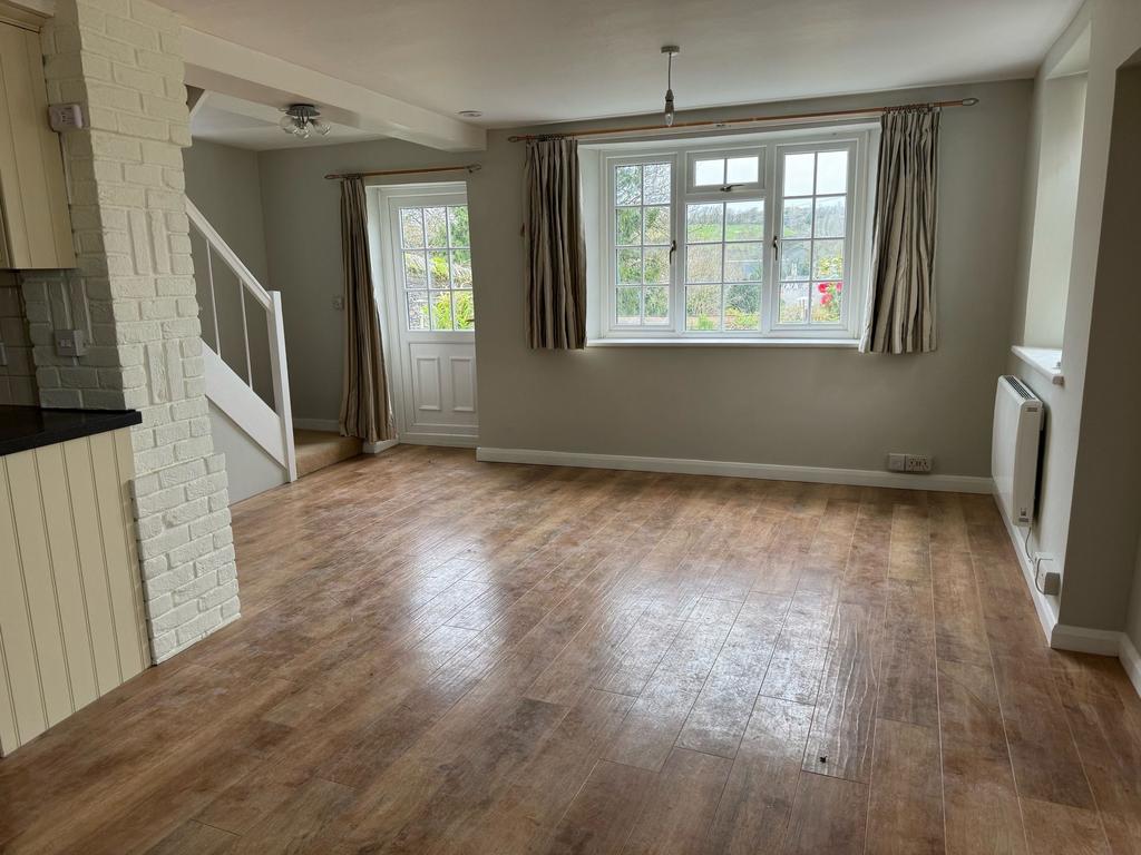 Fore Street Kingsbridge TQ7 2 Bed Cottage 950 Pcm 219 Pw 
