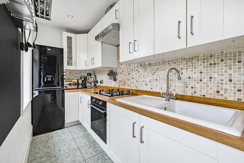 Flat 1, 10a Grange Hill, London, SE25 6SX