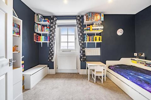 Flat 1, 10a Grange Hill, London, SE25 6SX