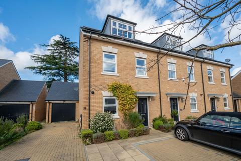 3 bedroom end of terrace house for sale, Timms Close, Horsham, RH12
