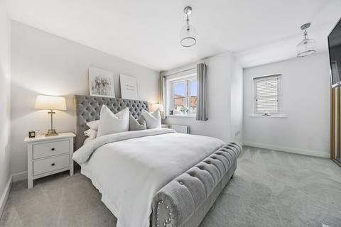 2 bedroom terraced house for sale, Illett Way, Faygate, Horsham
