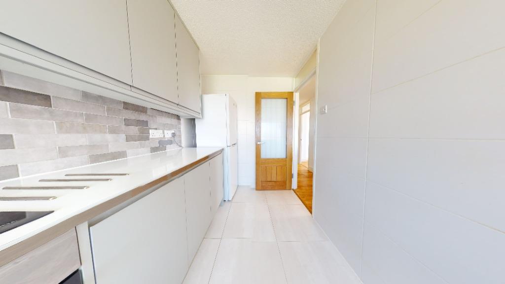 Apartment in Hove, Brighton and Hove - View 3