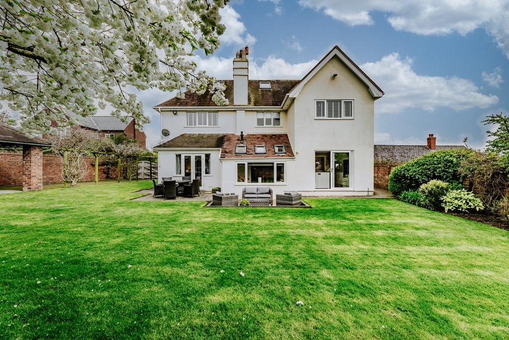Barton Road, Farndon, CH3 4 bed detached house for sale £775,000