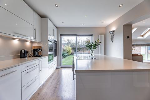 The Willows Barton Road, Farndon, Chester, CH3 6NL