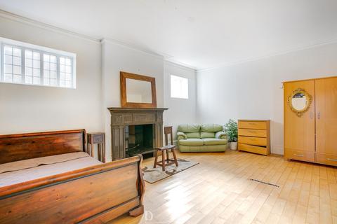 3 bedroom flat for sale, Twyford Avenue, W3