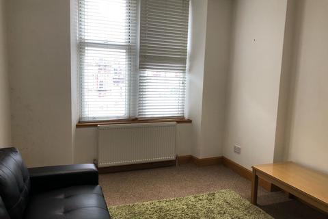 1 bedroom flat to rent, Newlands Road, Glasgow