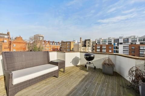 2 bedroom maisonette to rent, Cadogan Square, Knightsbridge, London, SW1X