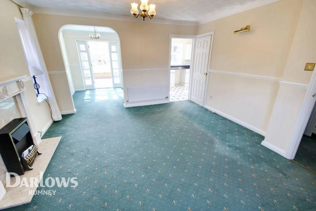Hastings Crescent, Cardiff 4 bed detached house for sale £405,000
