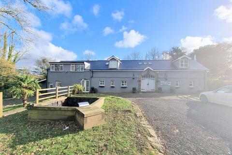 4 bedroom detached house for sale, Brynmenyn, Bridgend. CF32 8UR