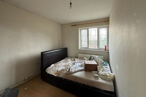 3 bedroom semi-detached house for sale, 35 Marsh Green Road, Dagenham, Essex, RM10 9PR