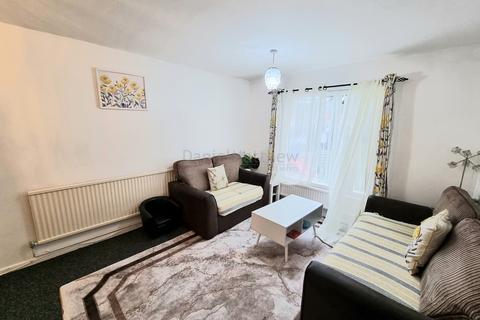 2 bedroom ground floor flat for sale, Daviot Street, Roath, Cardiff. CF24 4SQ