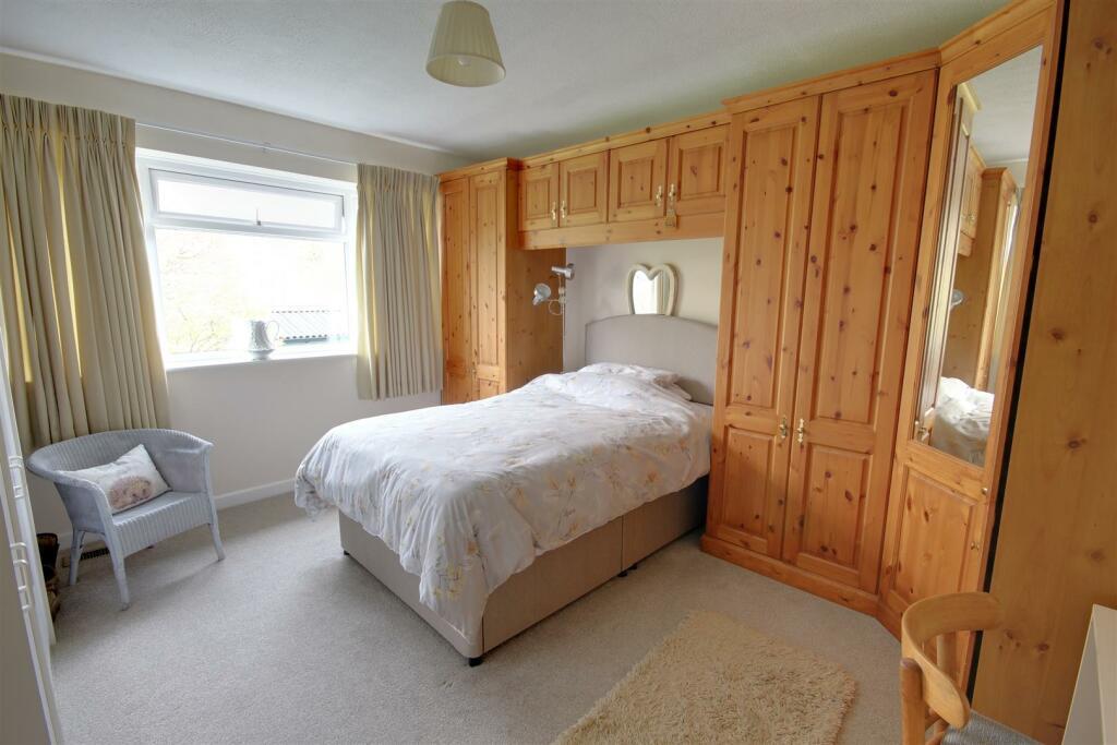 Bedroom 1.jpeg