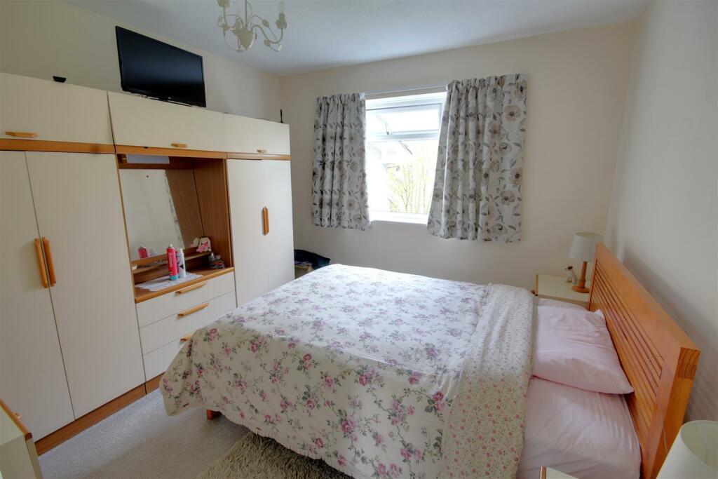Bedroom 2.jpeg