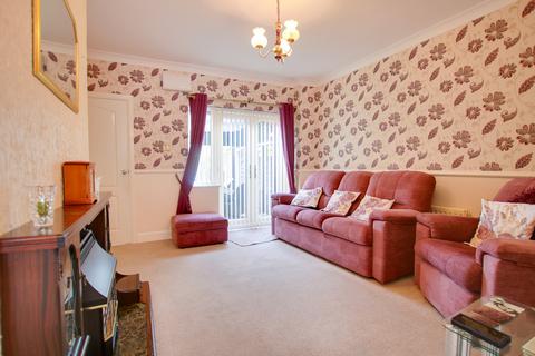 2 bedroom terraced house for sale, EASTLEIGH! NO FORWARD CHAIN! PARKING TO THE REAR!