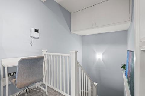 83 Cliff Road, Nottingham, NG1 1GT