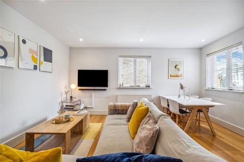 306b - 306c Cavendish Road, London, SW12 0PJ