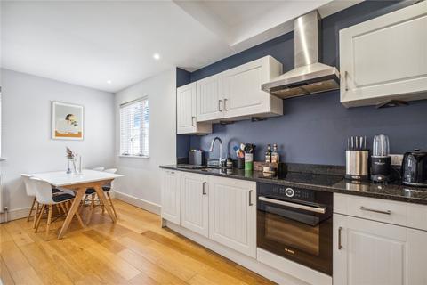 306b - 306c Cavendish Road, London, SW12 0PJ