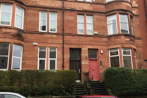 2 bedroom flat to rent, Trefoil Avenue, Shawlands, Glasgow