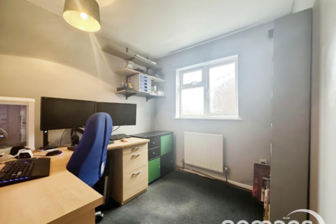 82 Schubert Road, Basingstoke, RG22 4JJ