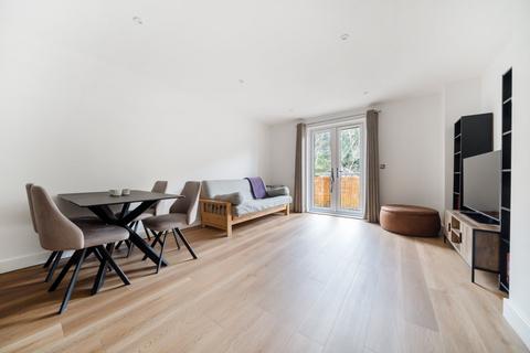 1 bedroom flat for sale, Weyside Park, Godalming GU7