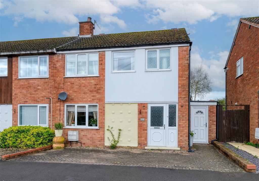 Birmingham Road, Bromsgrove, B61 0DR 3 bed end of terrace house for