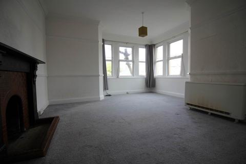 1 bedroom flat for sale, Quantock Road-Ideal Investment