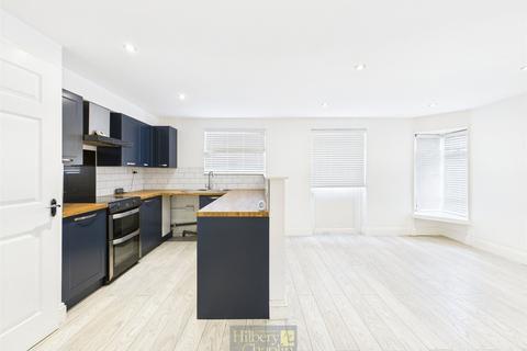 1 bedroom maisonette for sale, Manning Grove, Langdon Hills, Essex, SS16