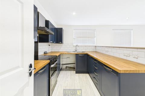 1 bedroom maisonette for sale, Manning Grove, Langdon Hills, Essex, SS16