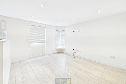 1 bedroom maisonette for sale, Manning Grove, Langdon Hills, Essex, SS16