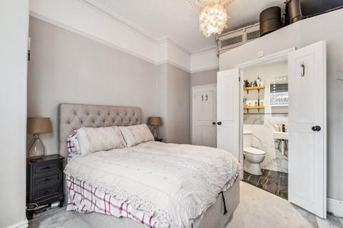 2 bedroom apartment for sale, Garfield Road, London, SW11