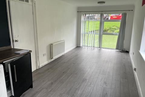 1 bedroom ground floor flat to rent, Hallam Court, Pembroke Road, Dronfield, S18