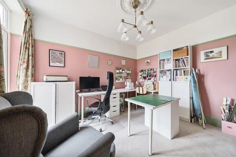 74 Oaktree Road, Southampton, SO18 1PH