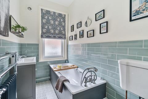 74 Oaktree Road, Southampton, SO18 1PH