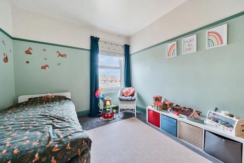 74 Oaktree Road, Southampton, SO18 1PH