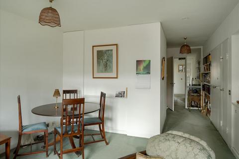 2 bedroom apartment for sale, Defoe House, Barbican, London, EC2Y