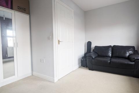 25 Attringham Park, Kingswood, Hull, HU7 3GL