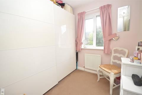 1 Badminton View, Leeds, LS10 4UT