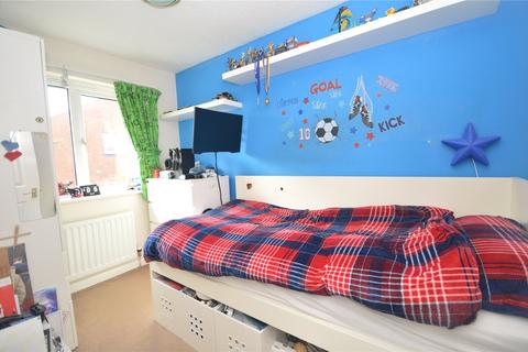 1 Badminton View, Leeds, LS10 4UT
