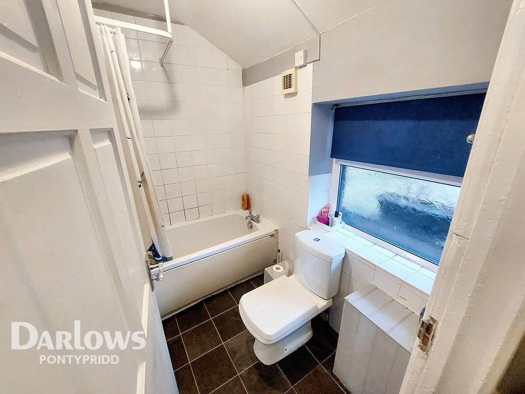 Llantrisant Road, Pontypridd 3 bed terraced house for sale £120,000