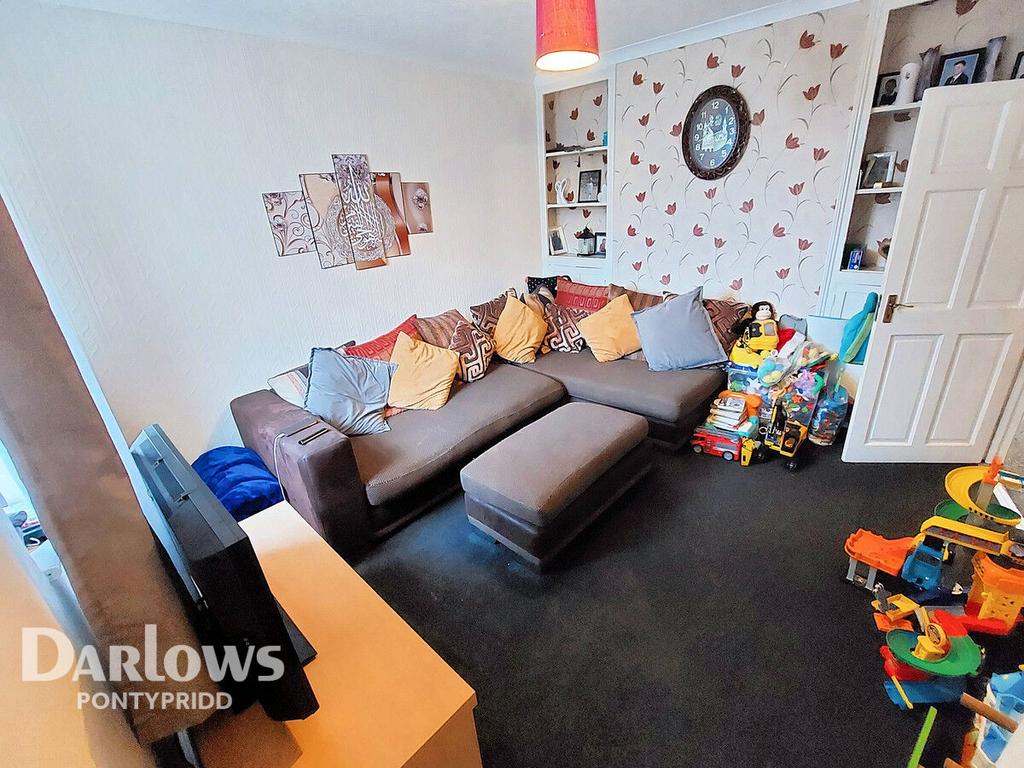 Llantrisant Road, Pontypridd 3 bed terraced house for sale £120,000