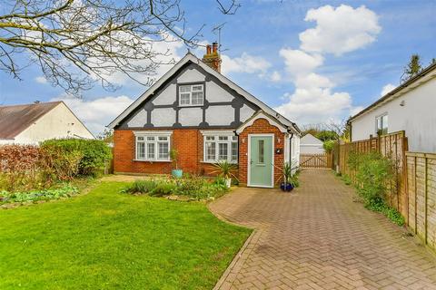 3 bedroom chalet for sale, Pump Lane, Rainham, Gillingham, Kent