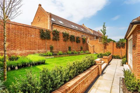 4 bedroom terraced house to rent, Maybanks Estate, Cox Green, Rudgwick, West Sussex, RH12