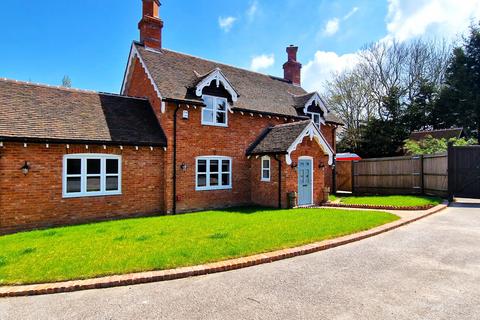 5 bedroom detached house to rent, Rettendon Old Hall, Rettendon Common, Chelmsford