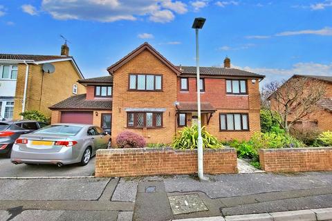 4 bedroom detached house for sale, Bournemouth